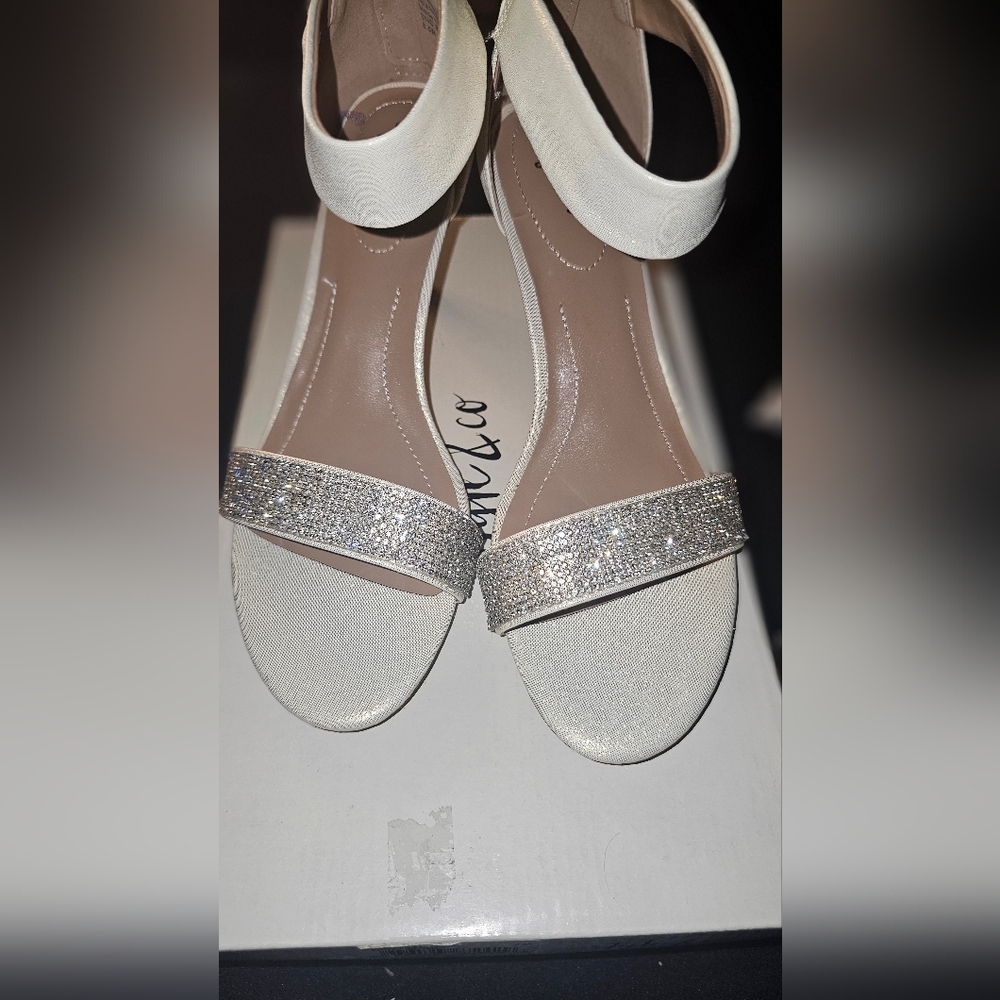 Style And Co Elegant White and Silver Women's Sandals